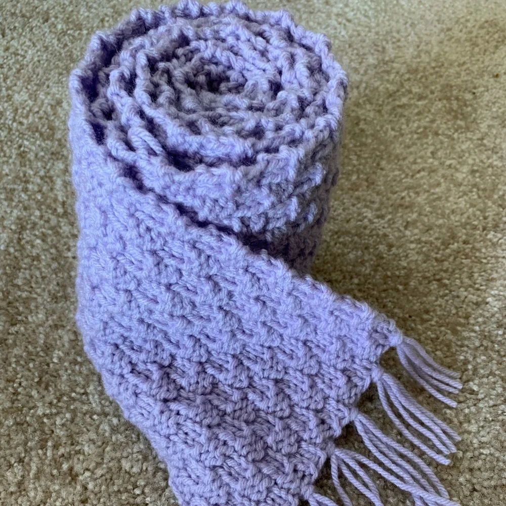Handmade Lilac Knit Scarf - Picture 1 of 3